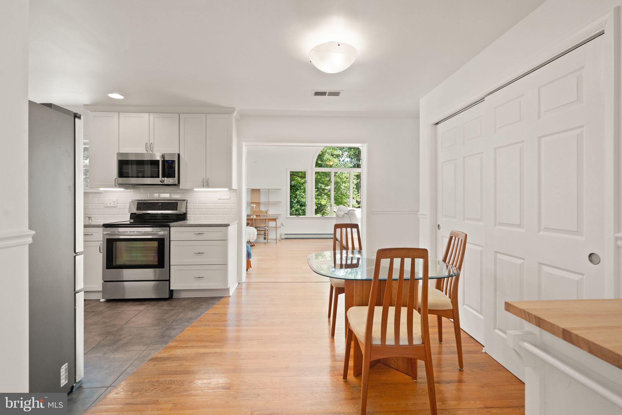 4821 Village Dr