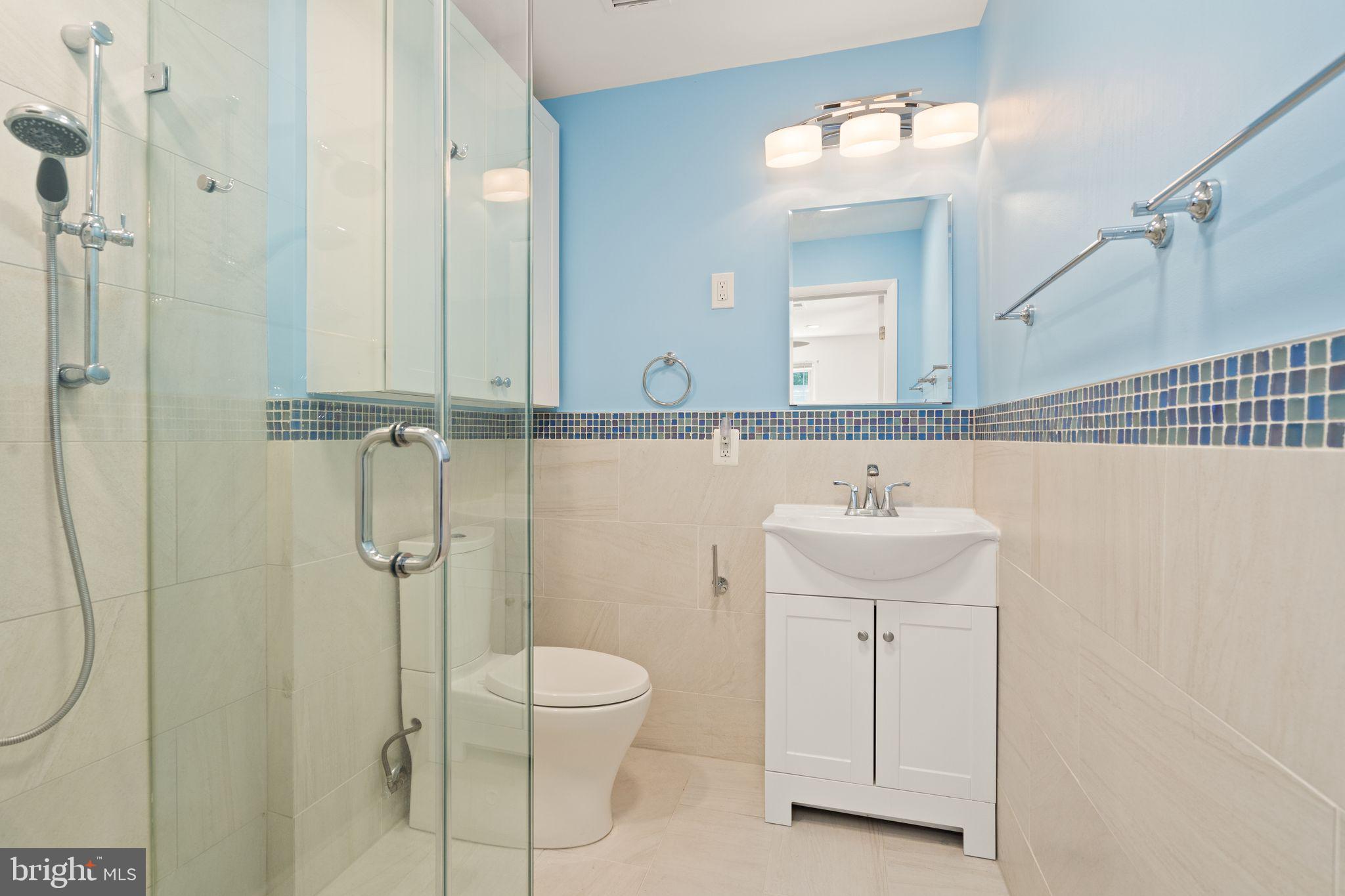 4821 Village Dr