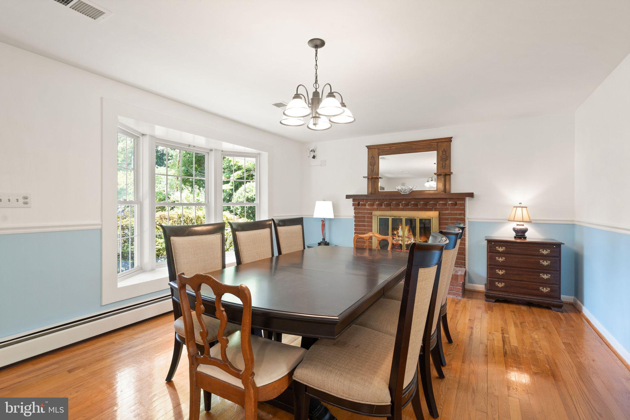 4821 Village Dr
