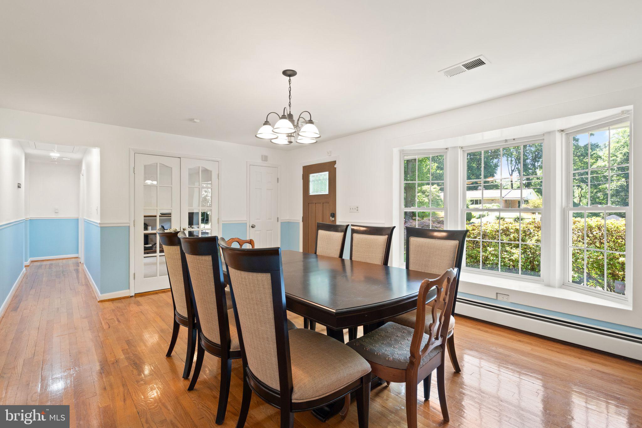 4821 Village Dr