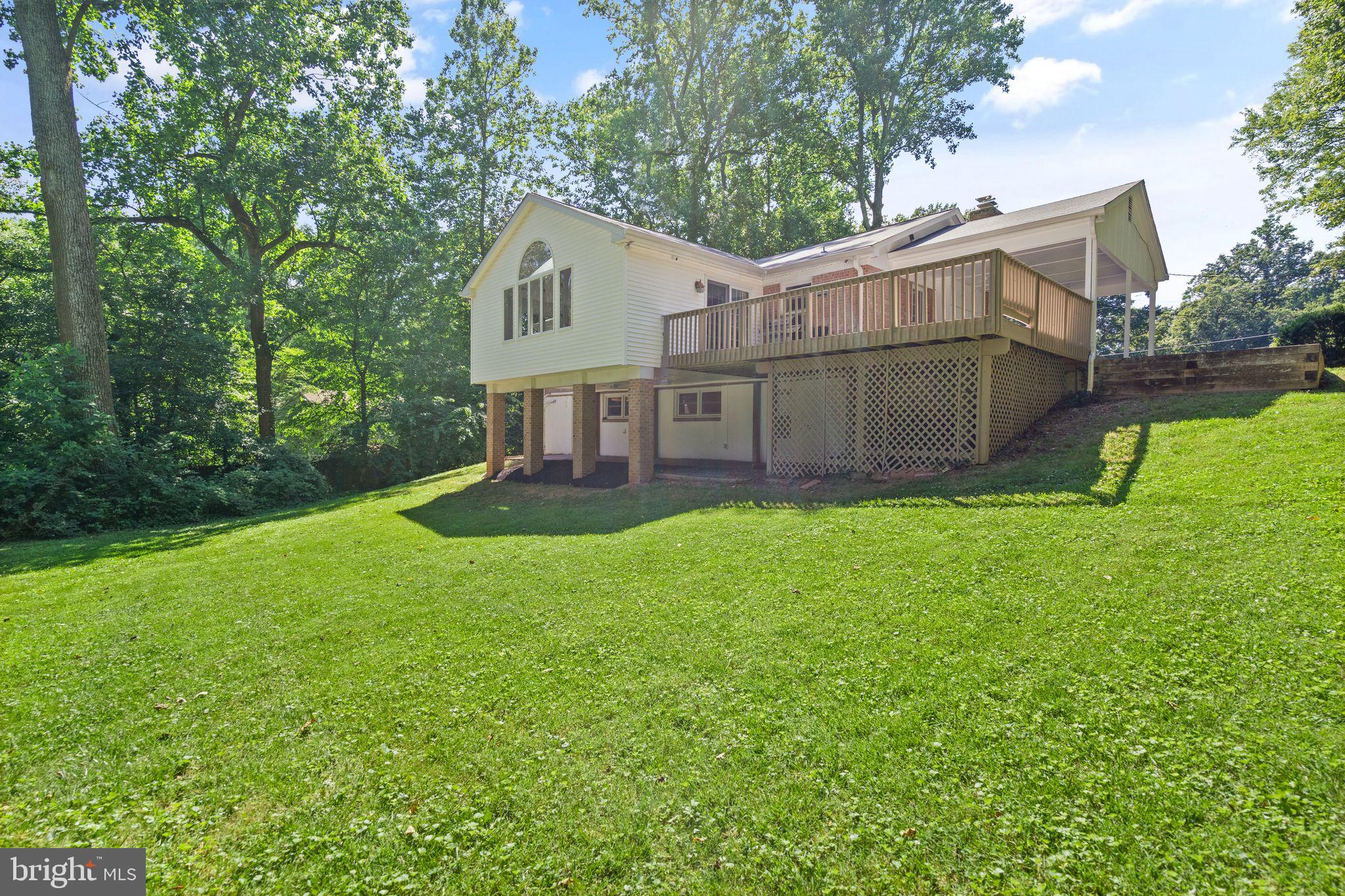 4821 Village Dr