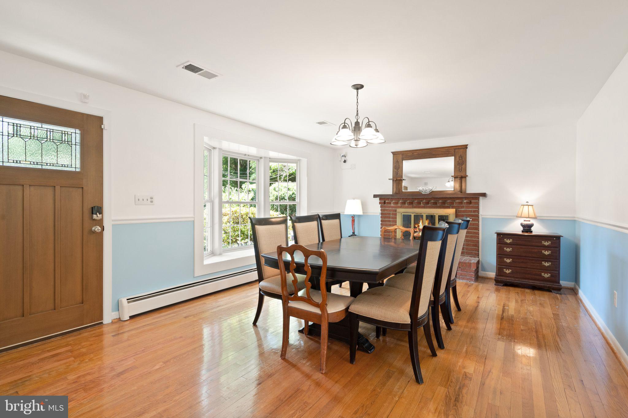 4821 Village Dr
