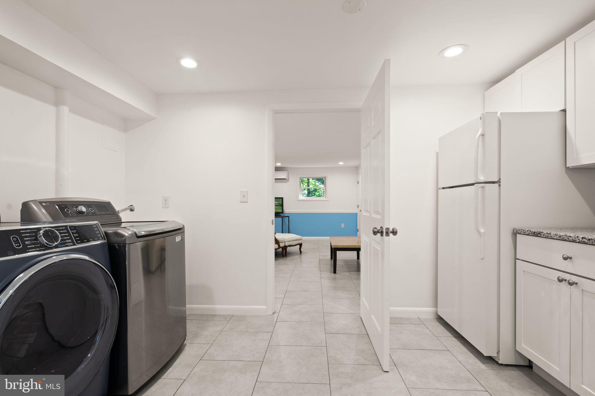 4821 Village Dr