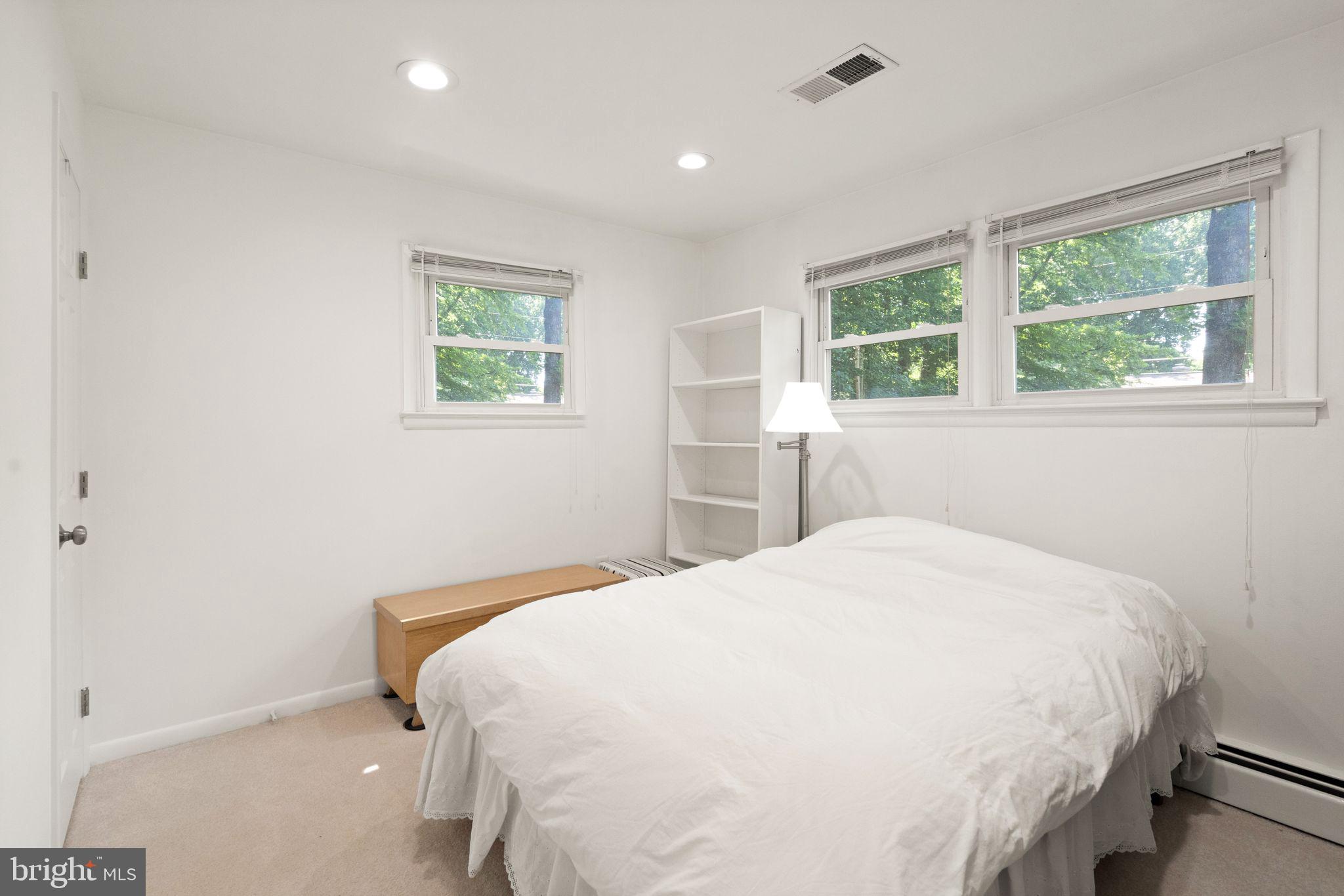 4821 Village Dr
