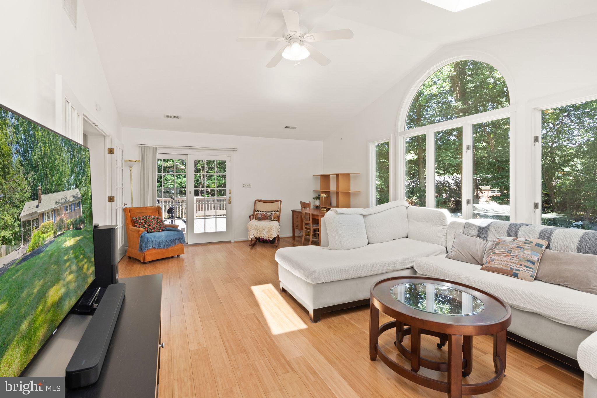 4821 Village Dr