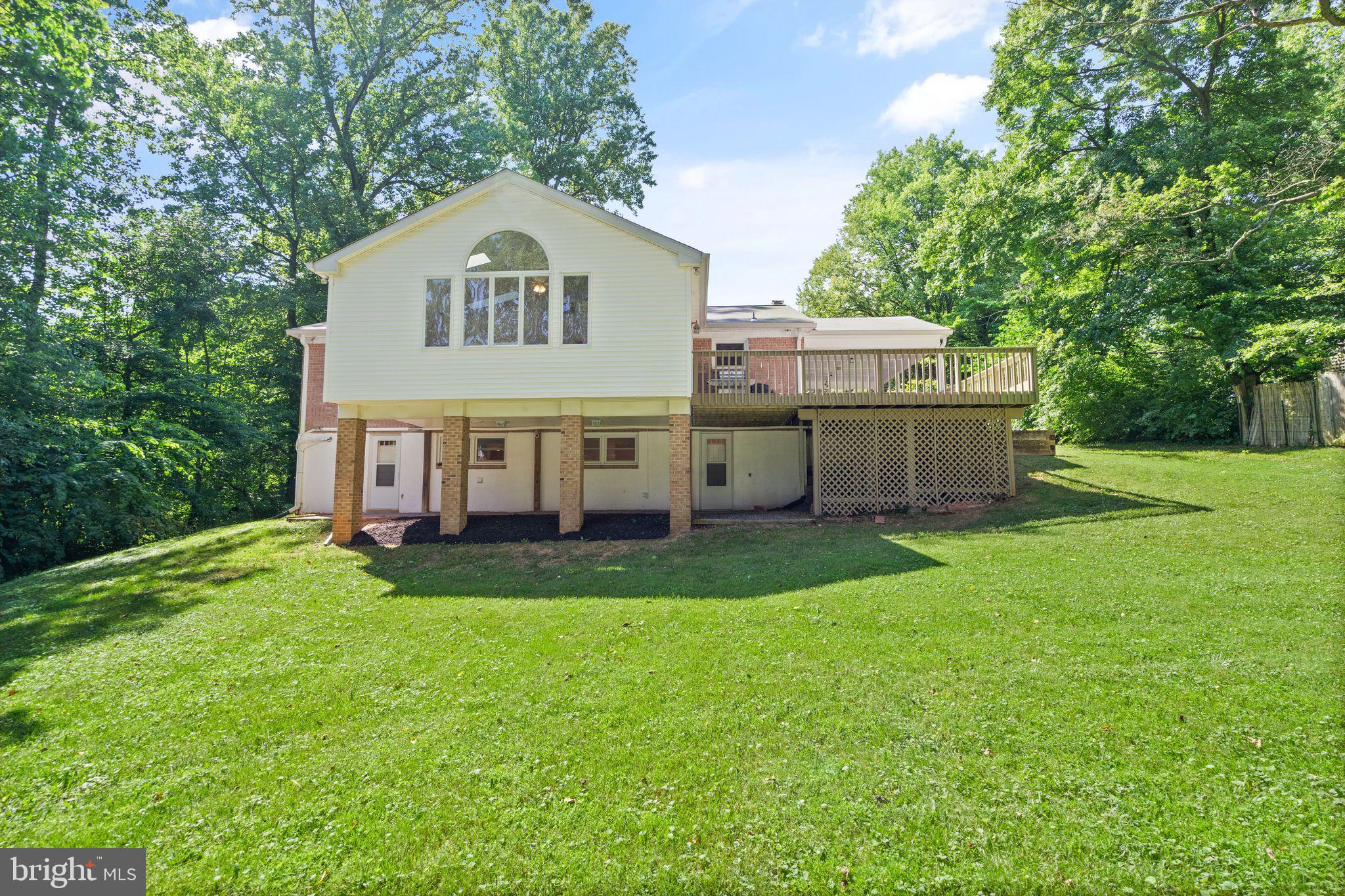 4821 Village Dr