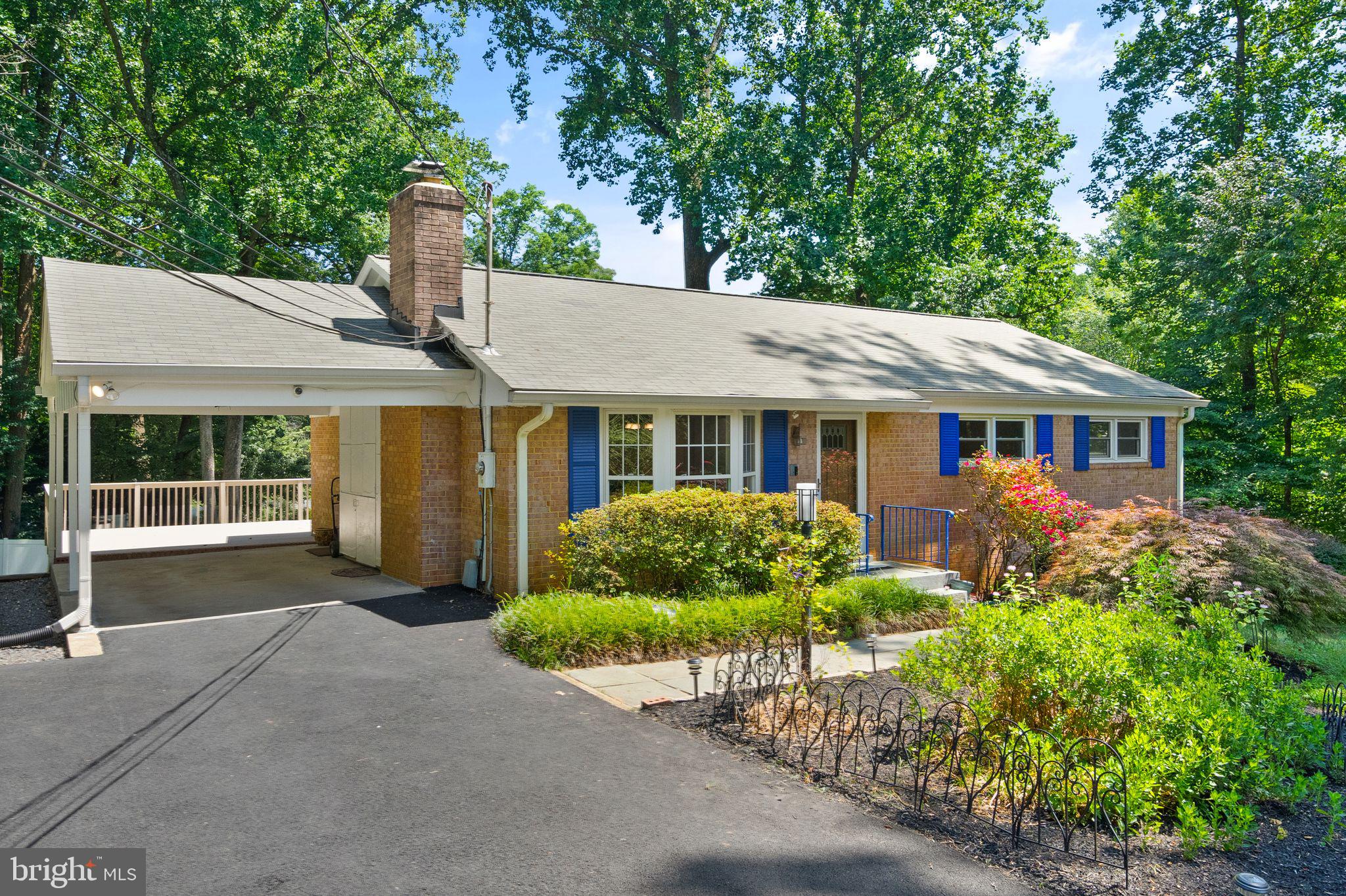 4821 Village Dr