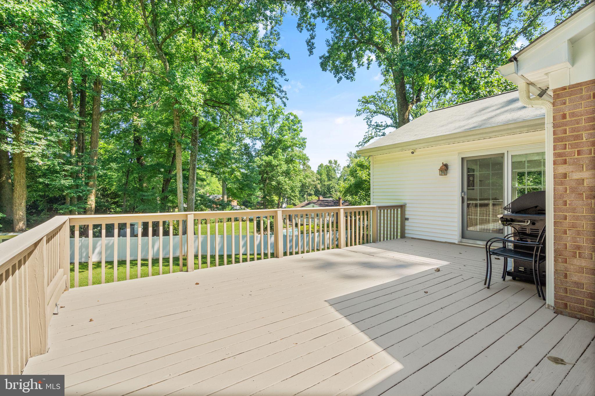4821 Village Dr