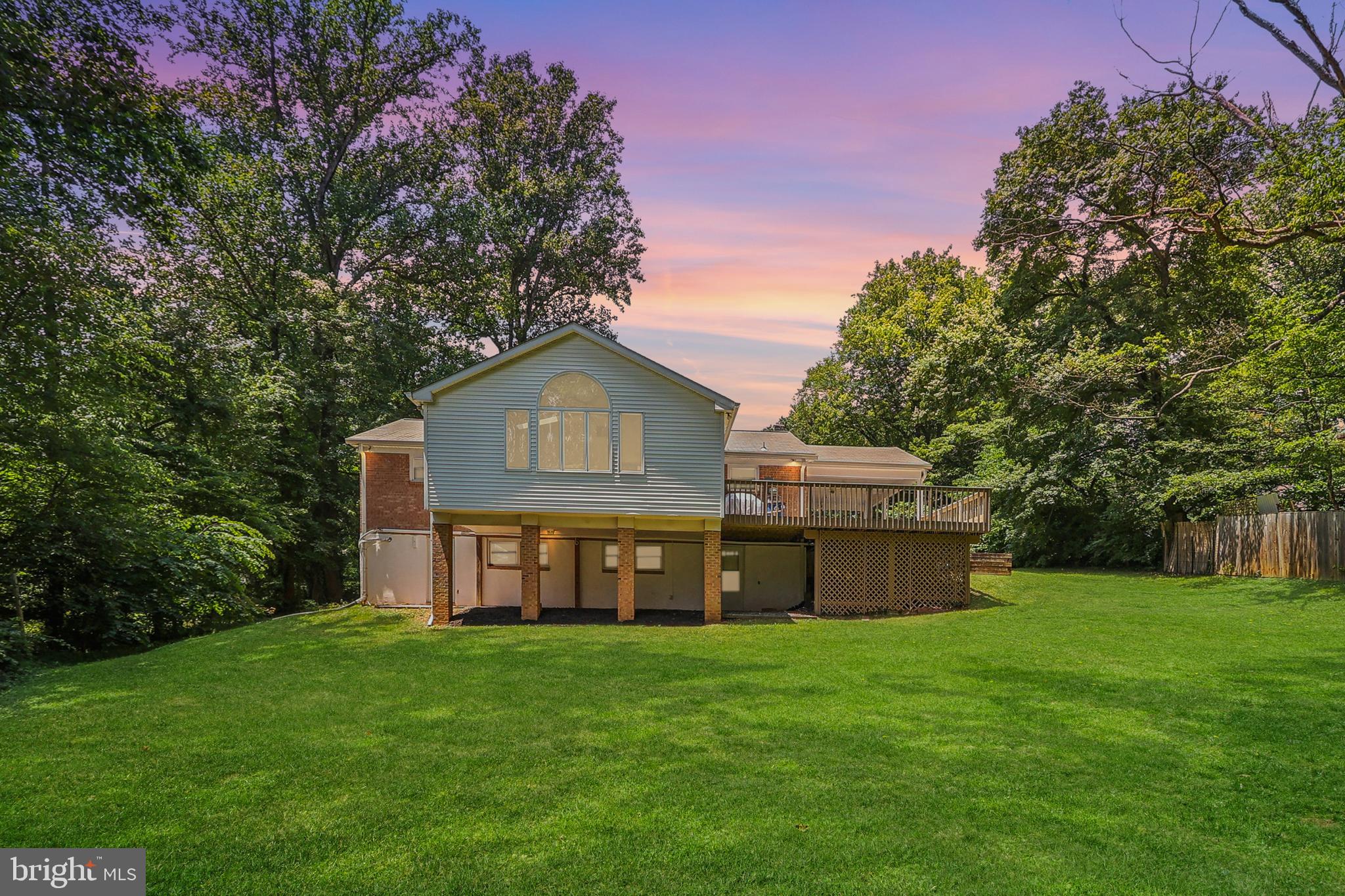 4821 Village Dr