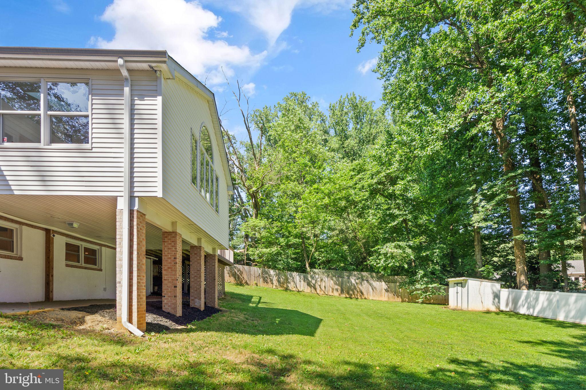 4821 Village Dr