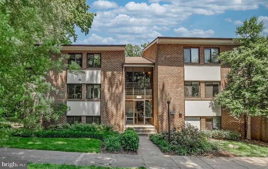 1420 Northgate Sq #22a