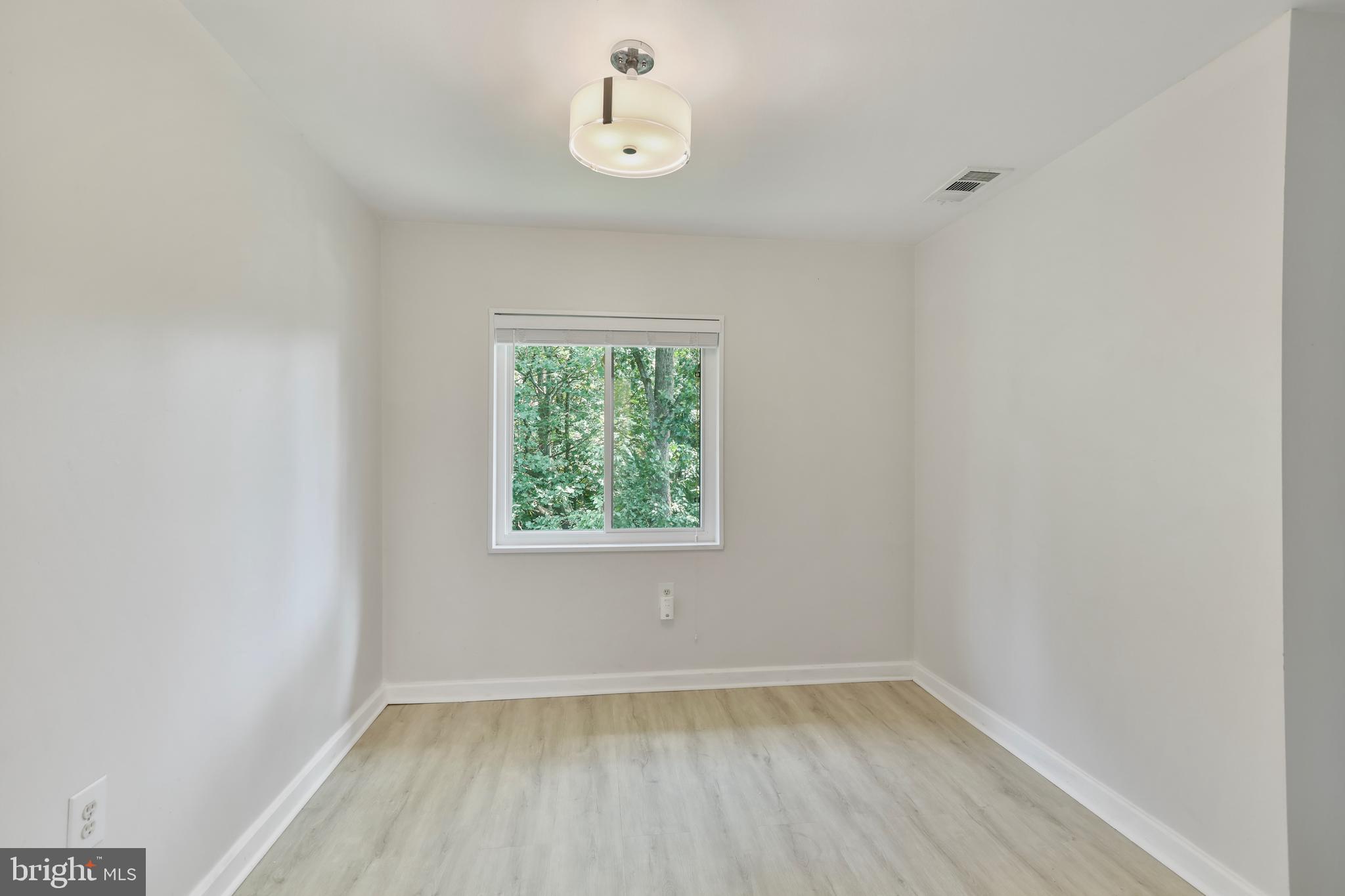 1420 Northgate Sq #22a