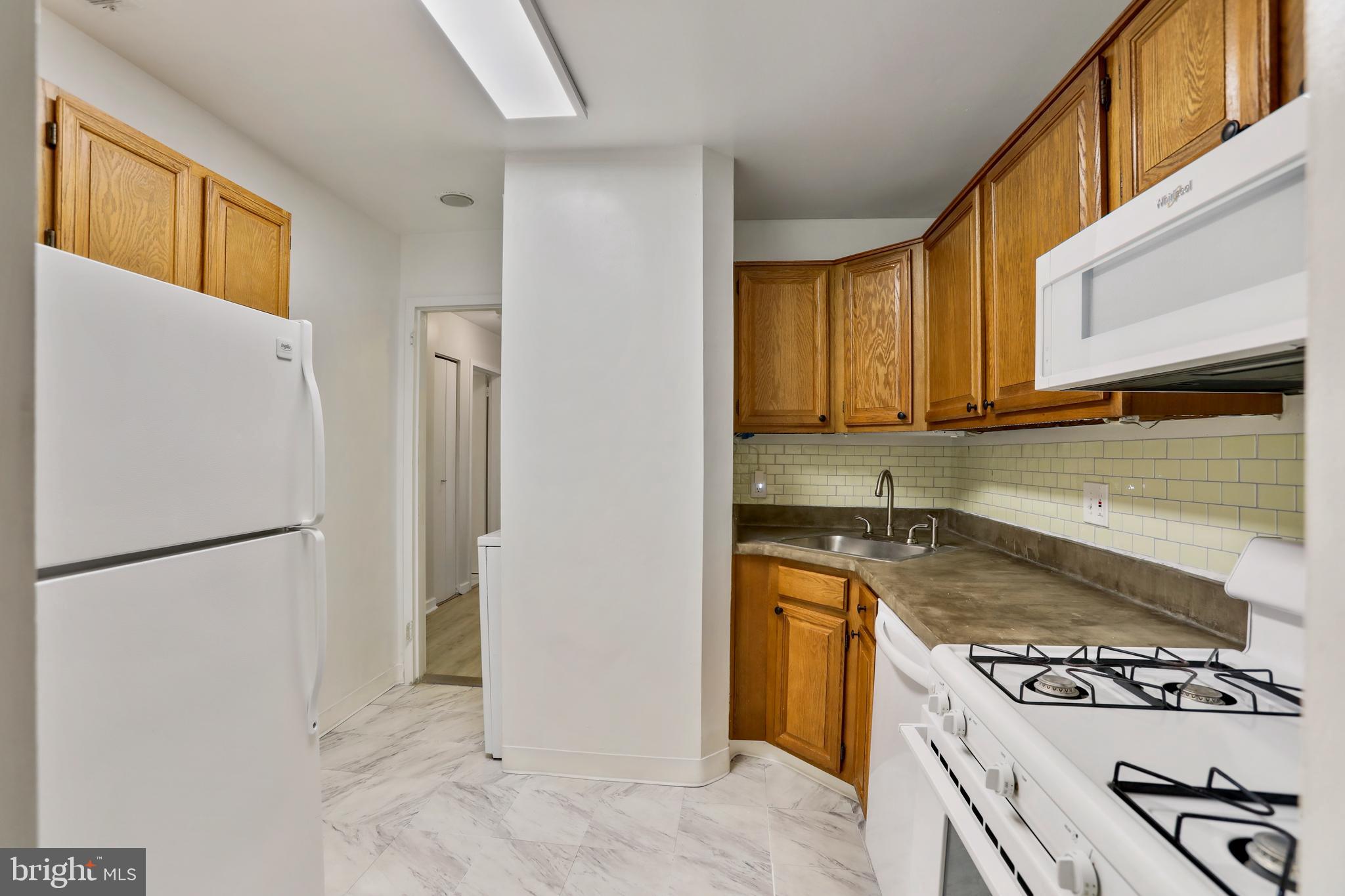 1420 Northgate Sq #22a