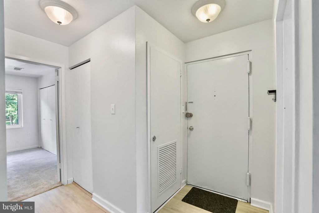 1420 Northgate Sq #22a