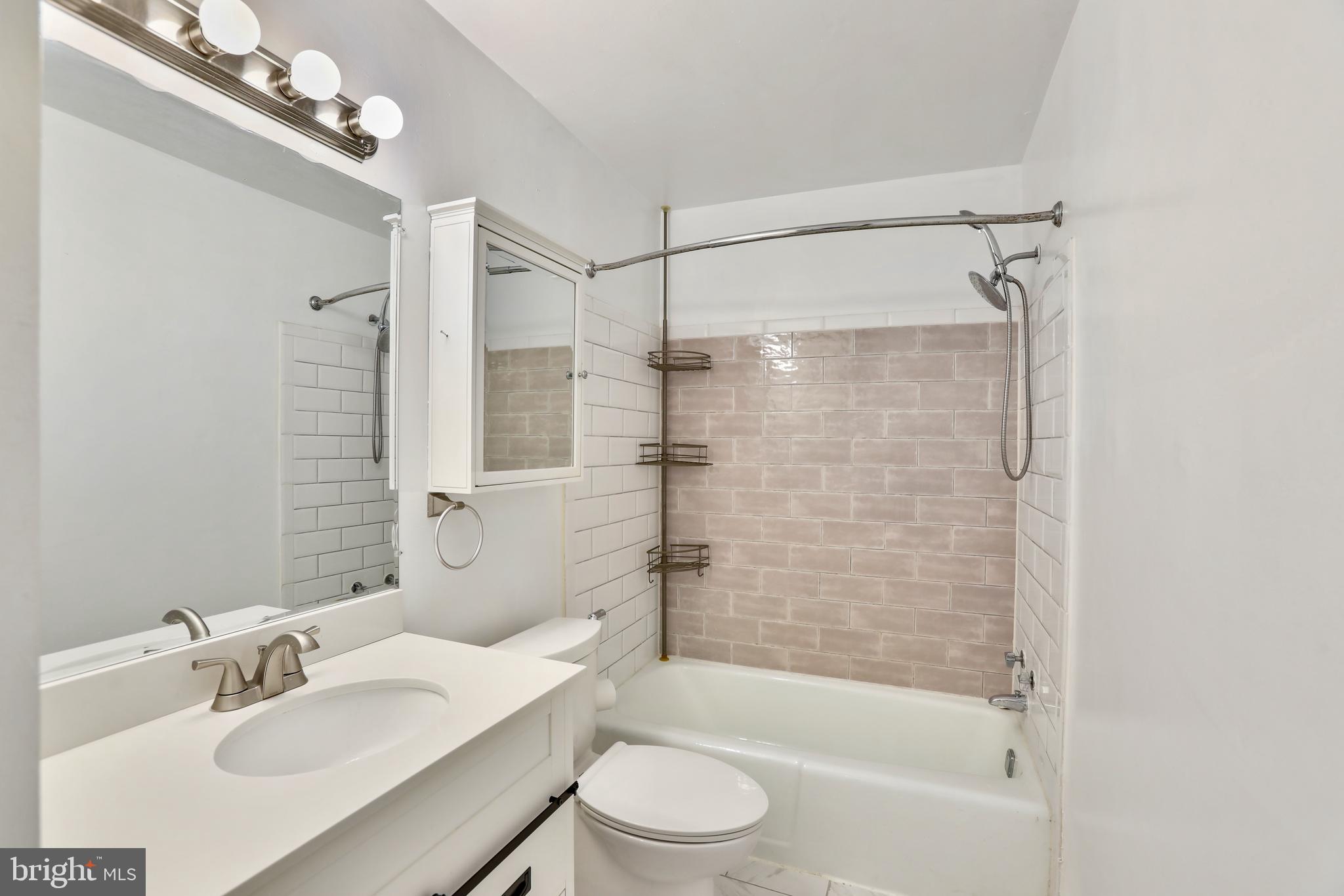 1420 Northgate Sq #22a