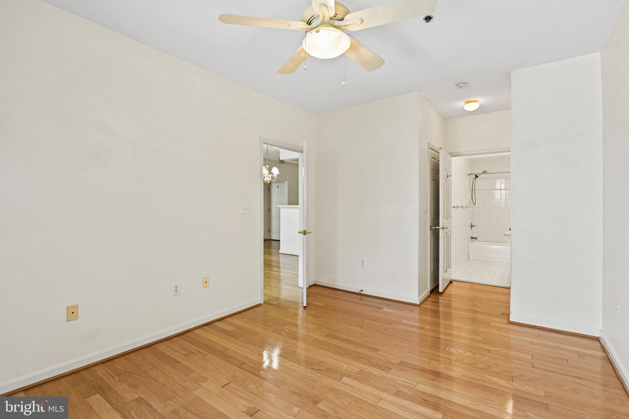 1855 Stratford Park Pl #209