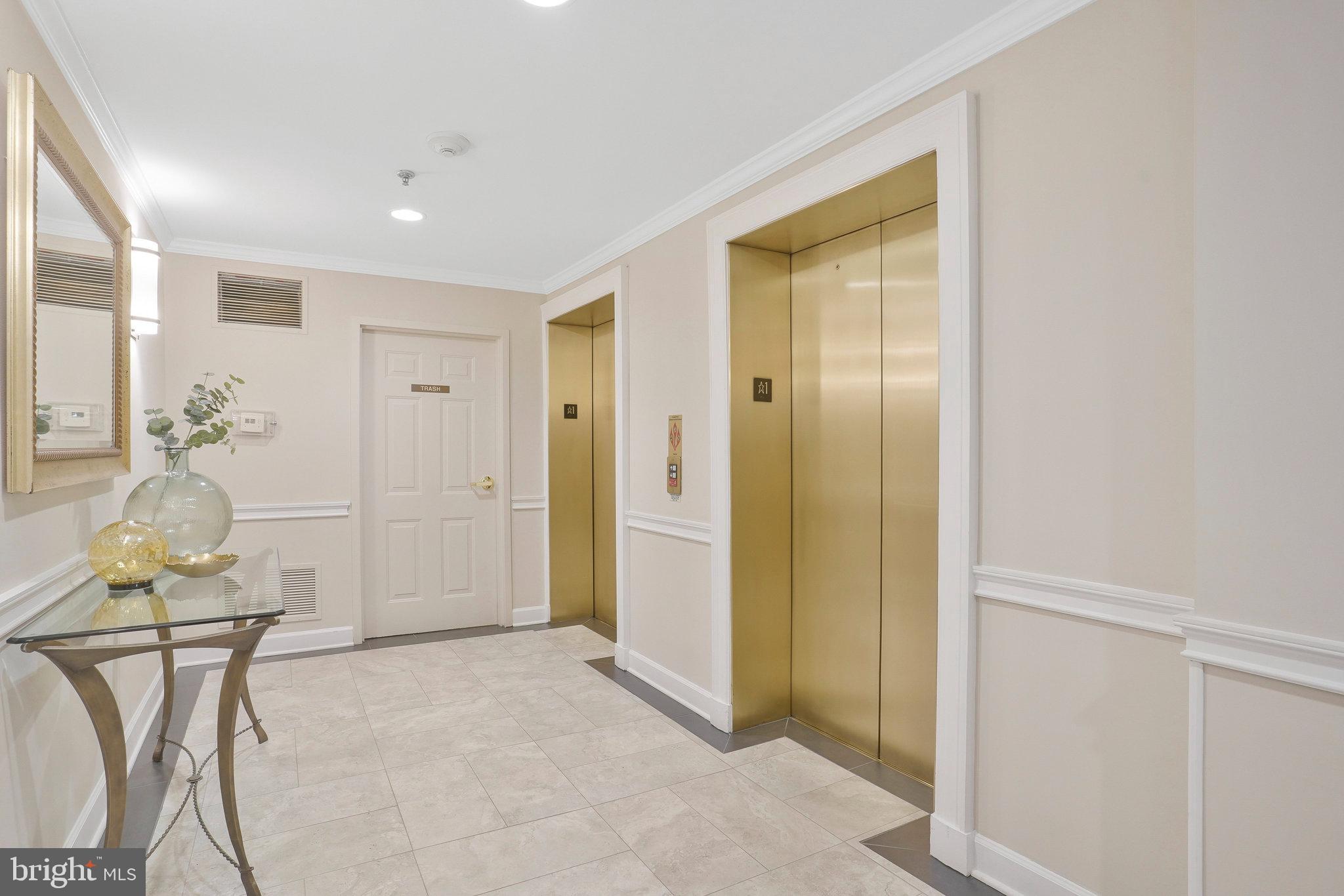 1855 Stratford Park Pl #209