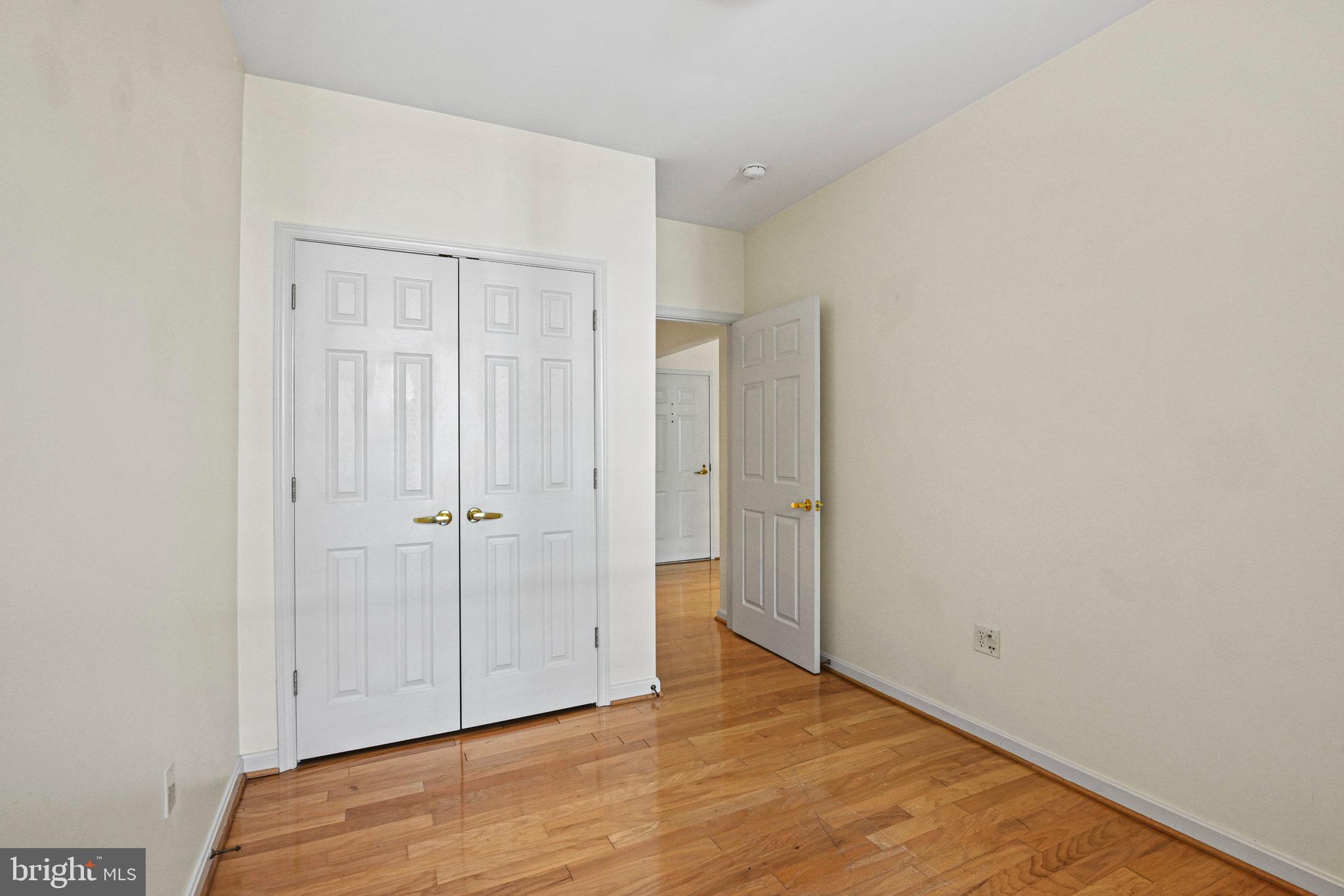 1855 Stratford Park Pl #209
