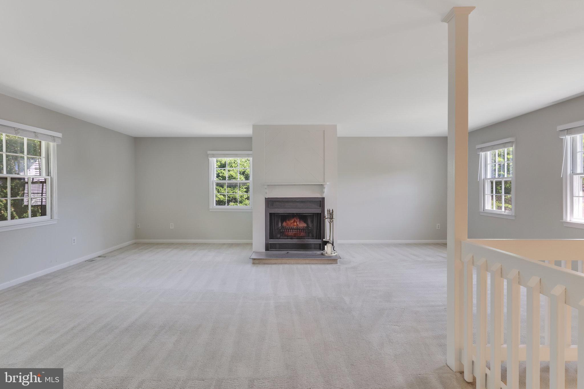 1305 Lopp Ct