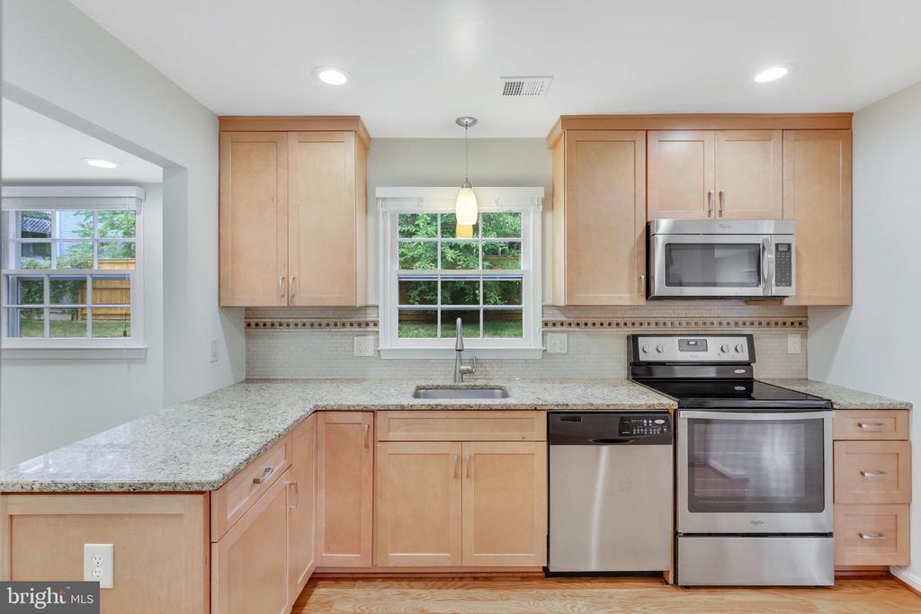 1305 Lopp Ct