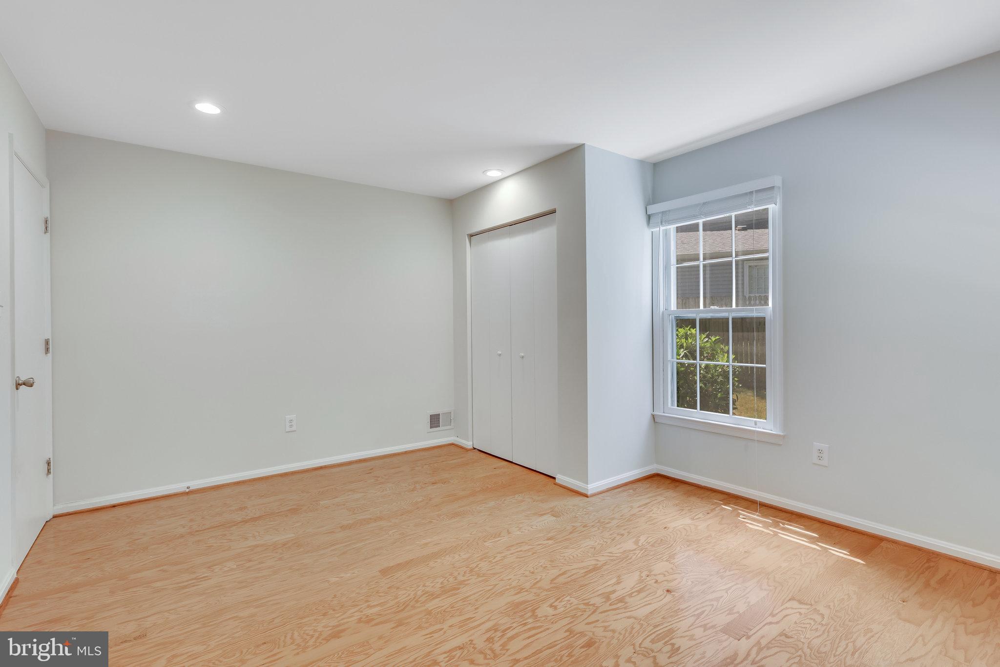 1305 Lopp Ct