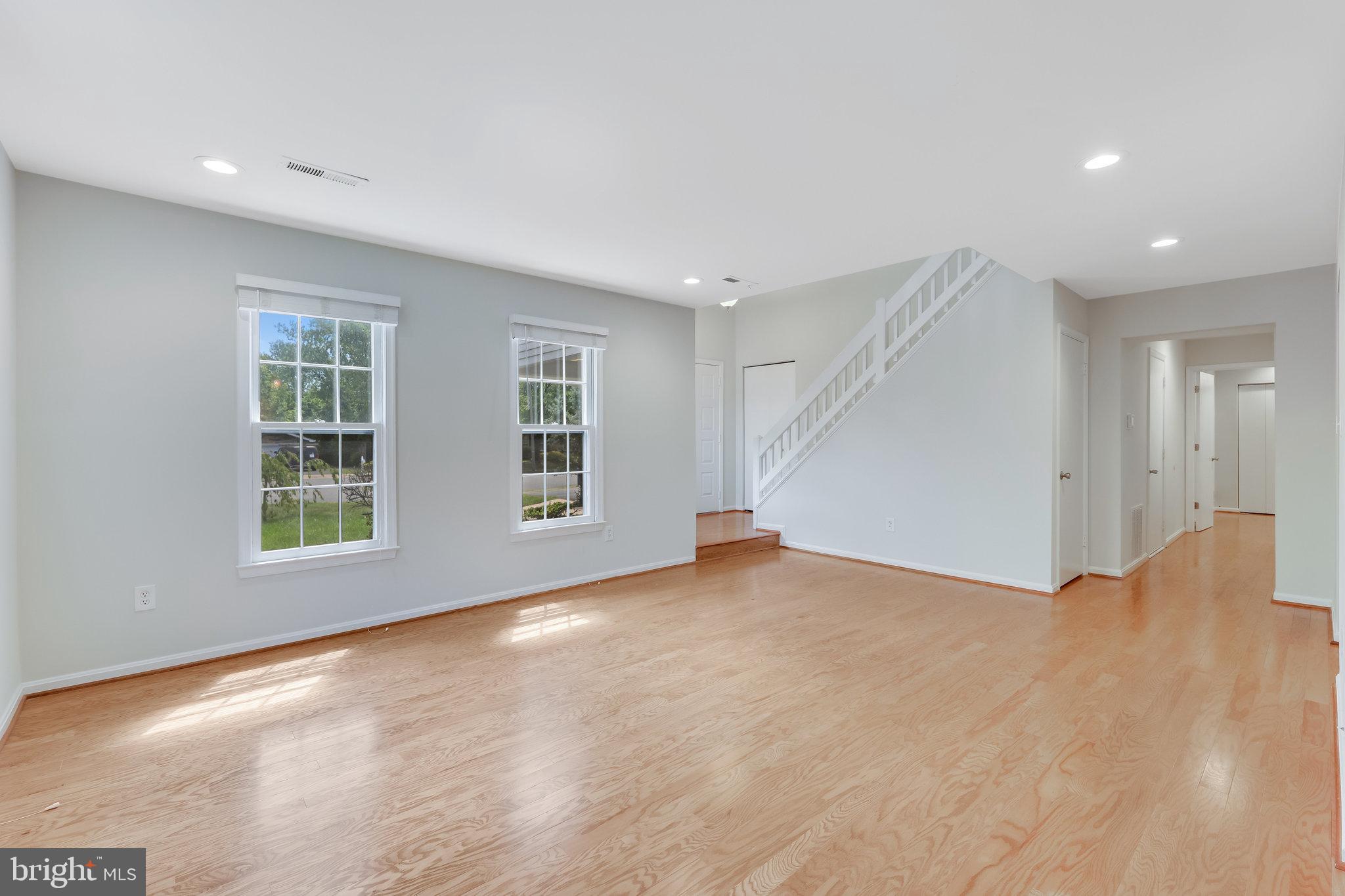 1305 Lopp Ct
