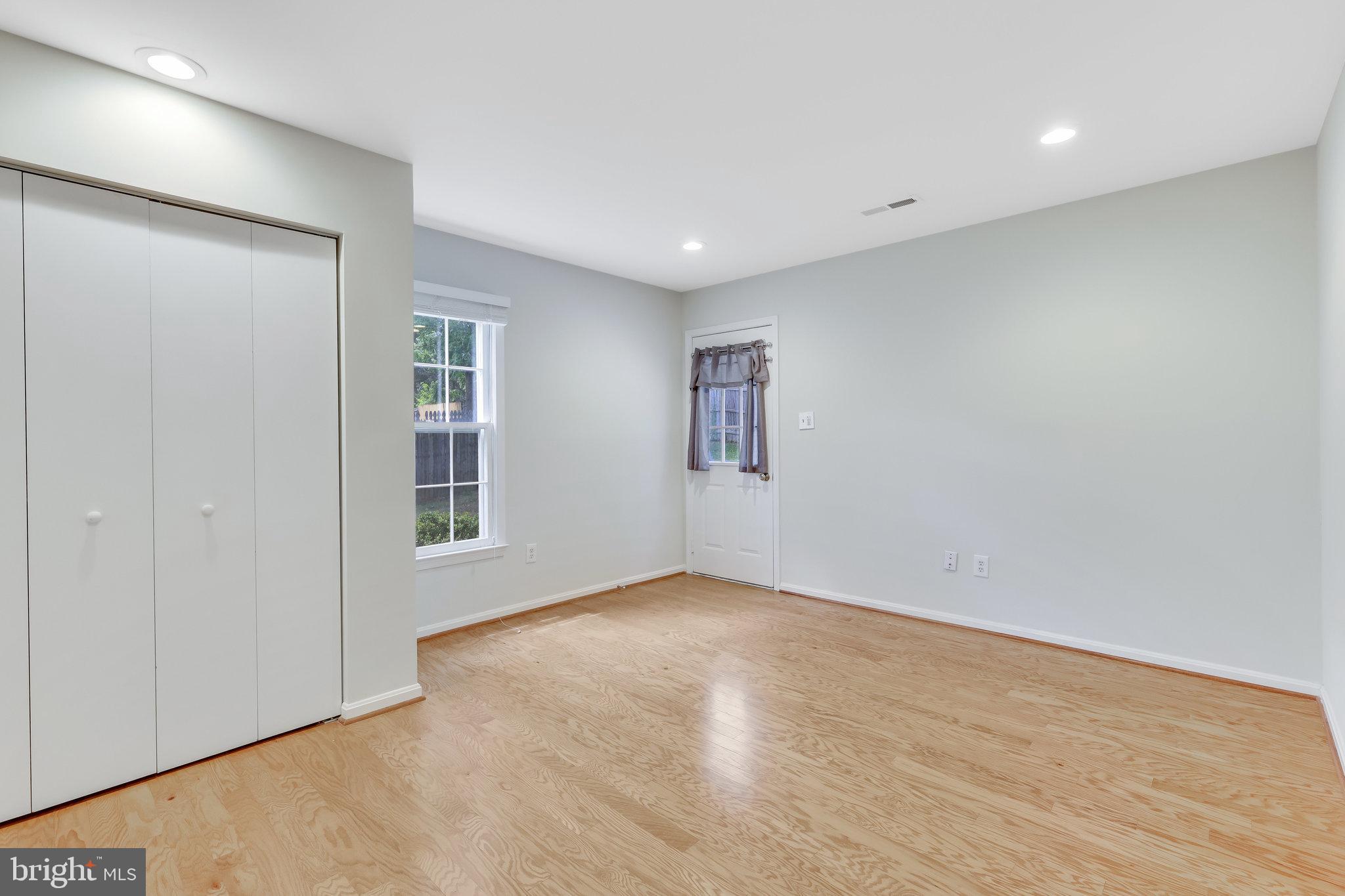 1305 Lopp Ct