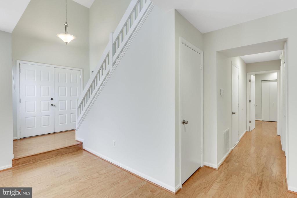 1305 Lopp Ct