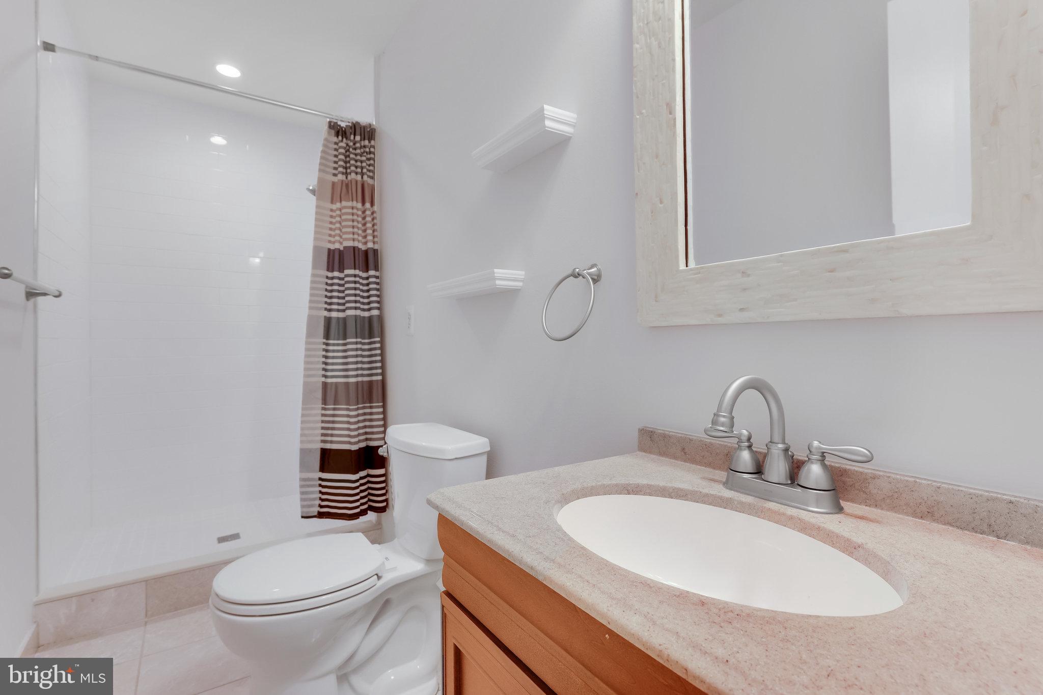1305 Lopp Ct