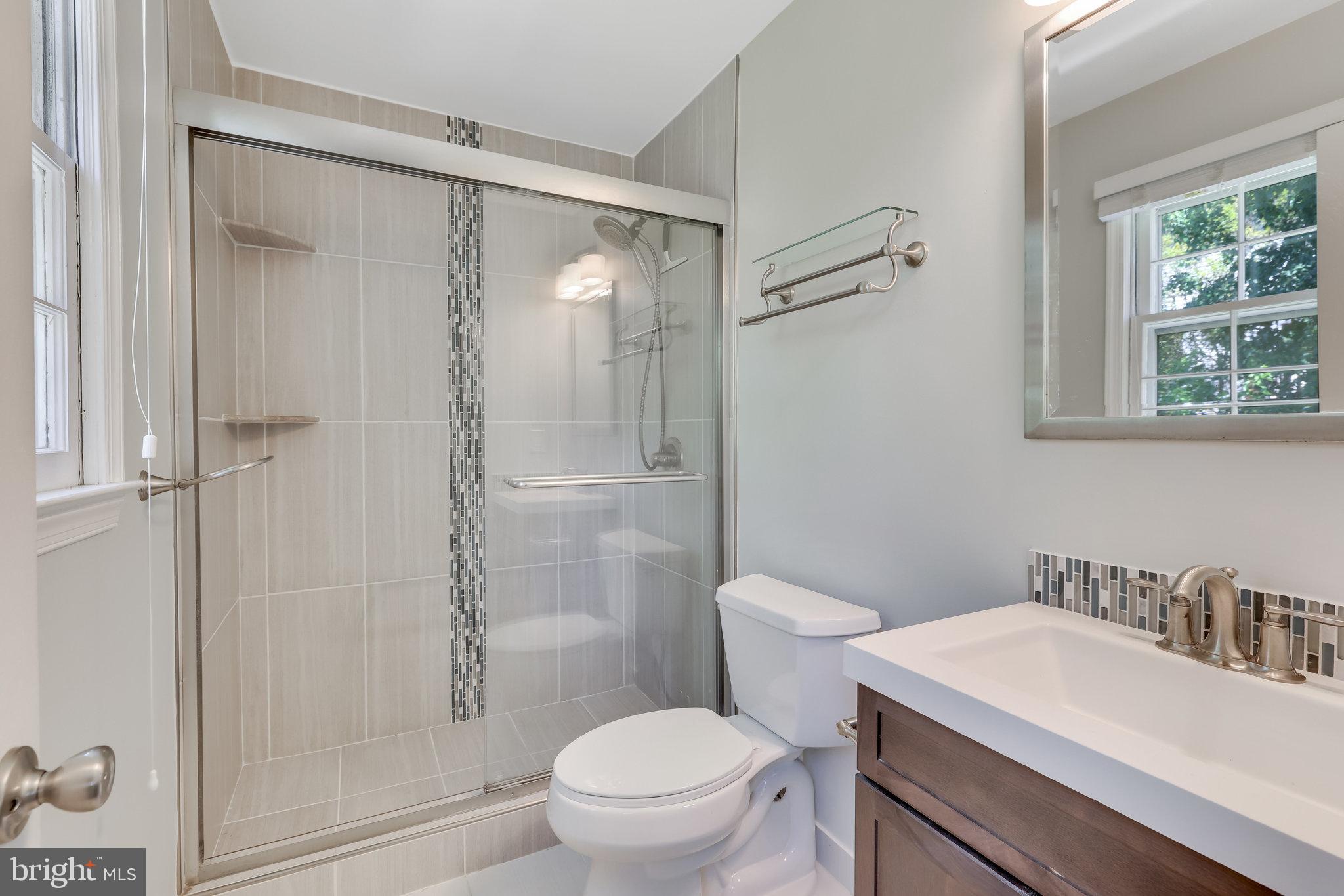1305 Lopp Ct