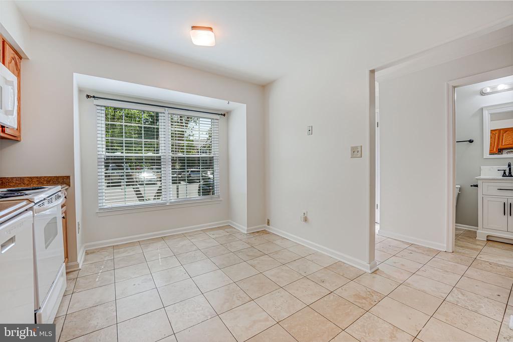 5927 HEATHERWOOD CT