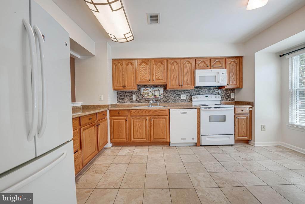 5927 HEATHERWOOD CT