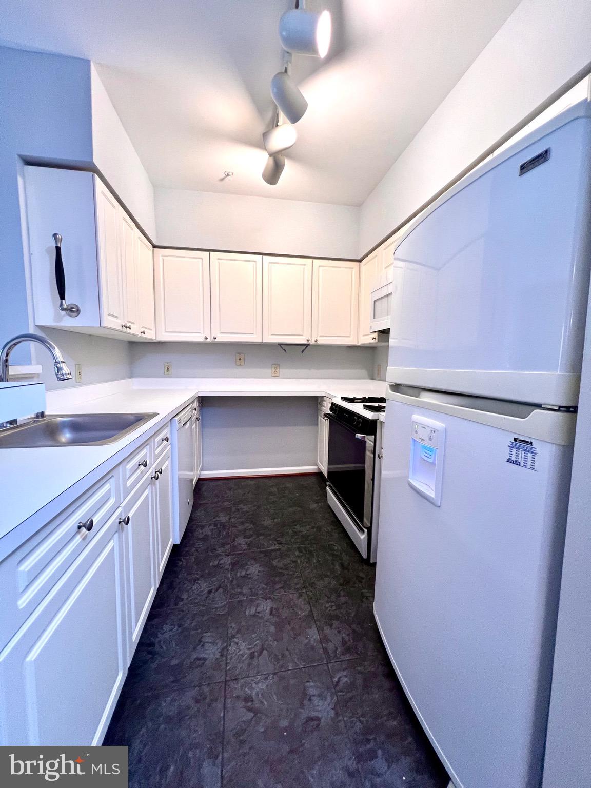 12919 ALTON SQ #112