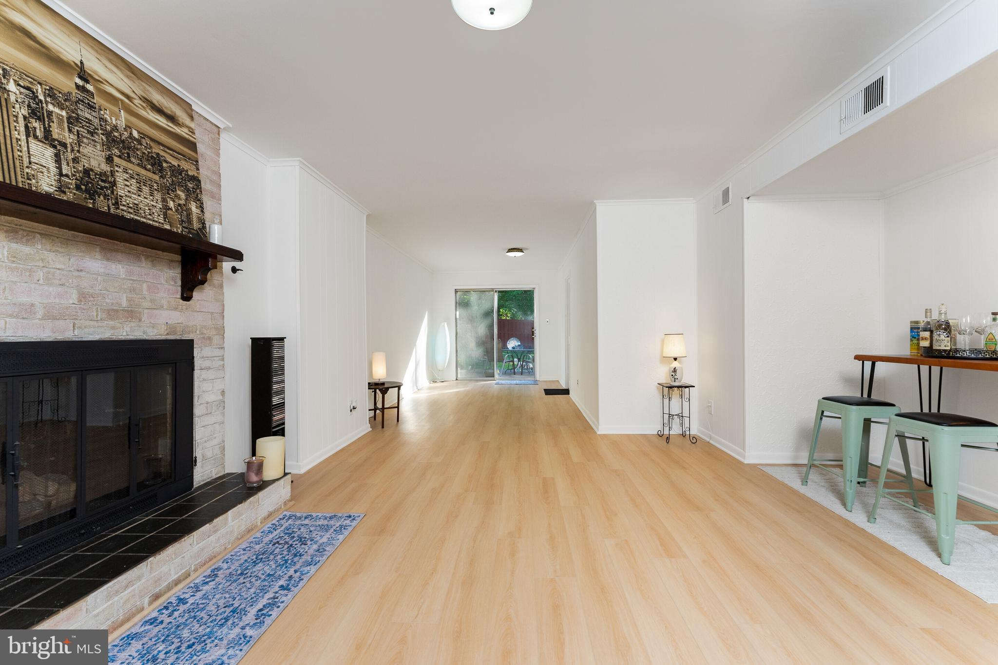 6318 Paddington Ln