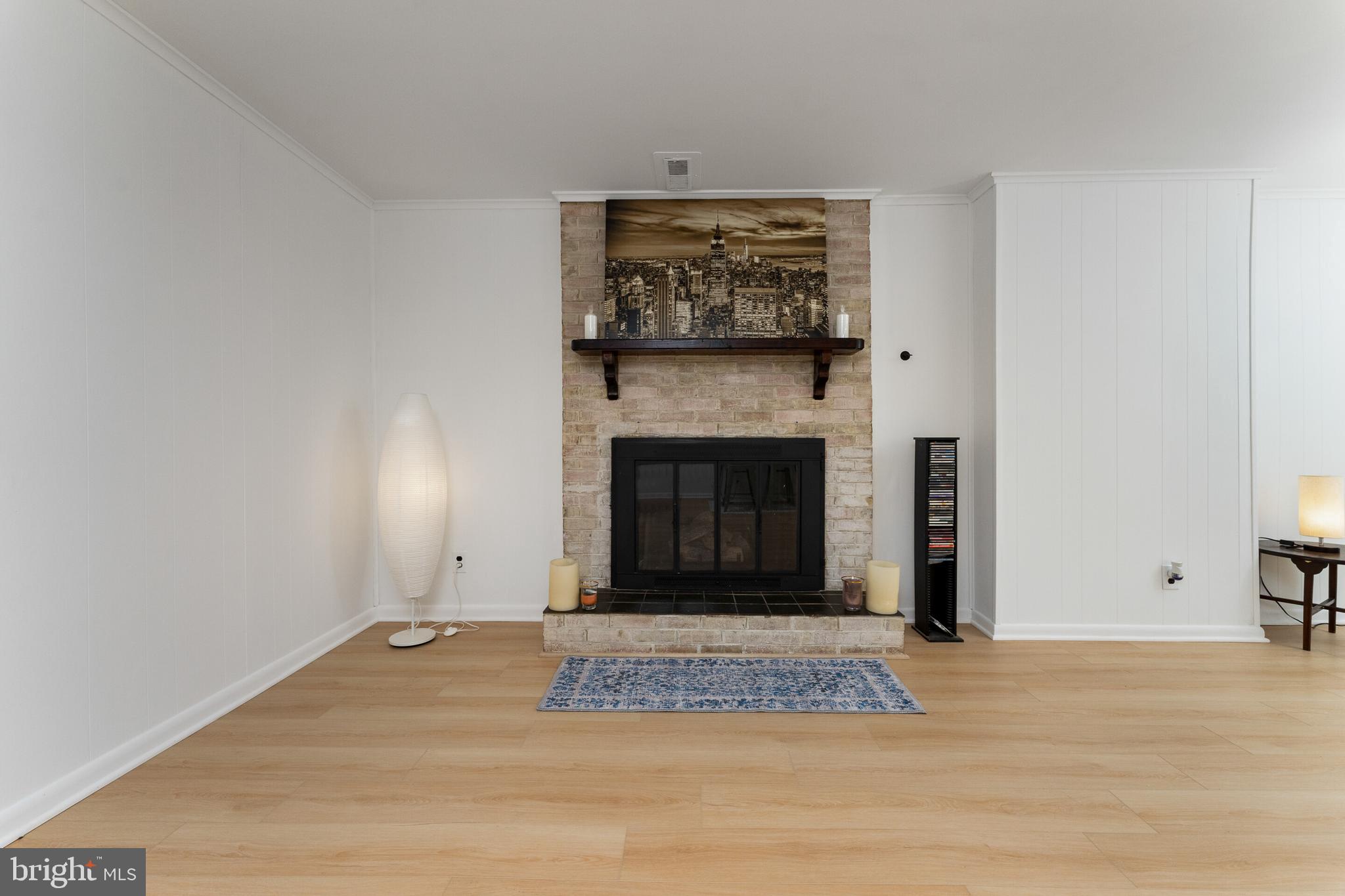 6318 Paddington Ln