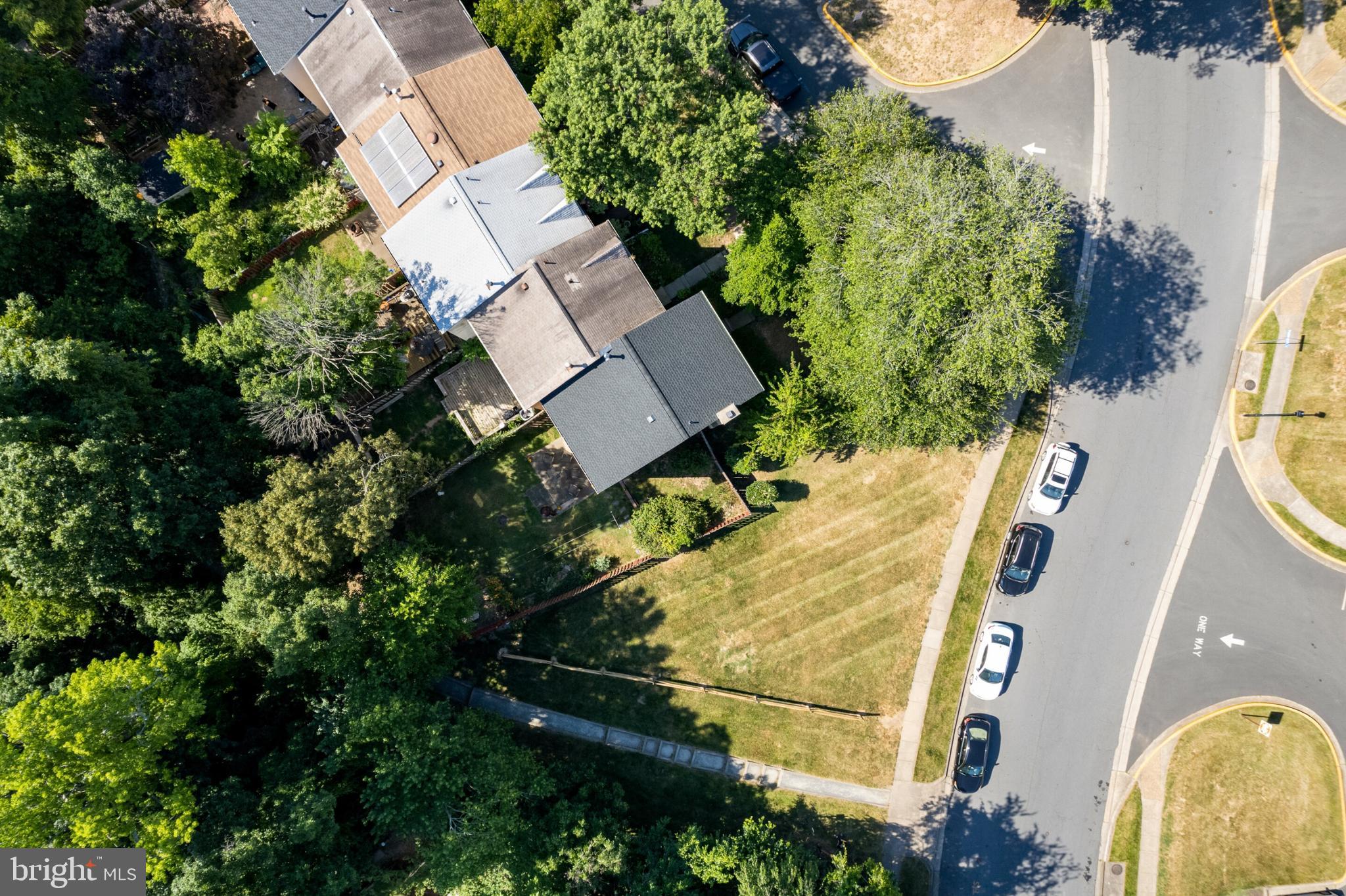 6318 Paddington Ln