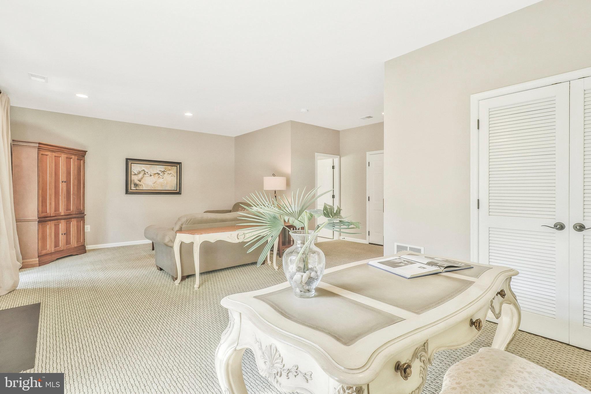 12561 Royal Wolf Pl