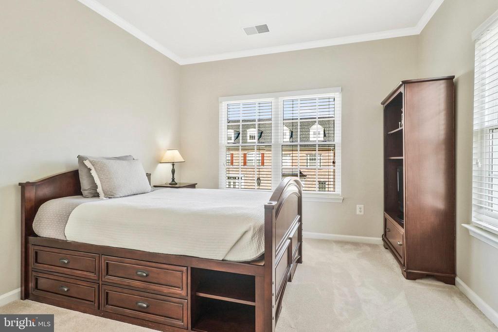 12561 Royal Wolf Pl
