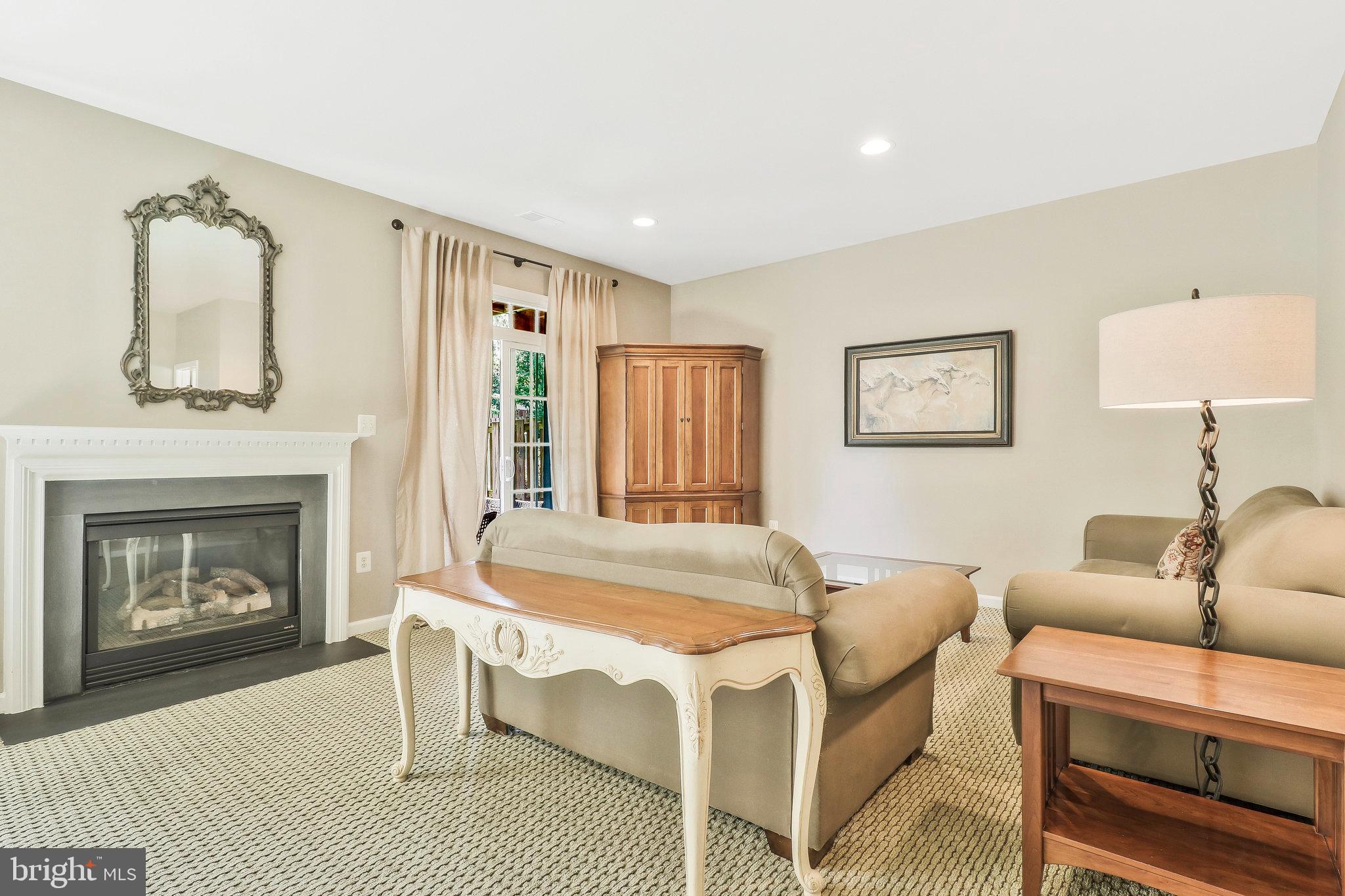 12561 Royal Wolf Pl