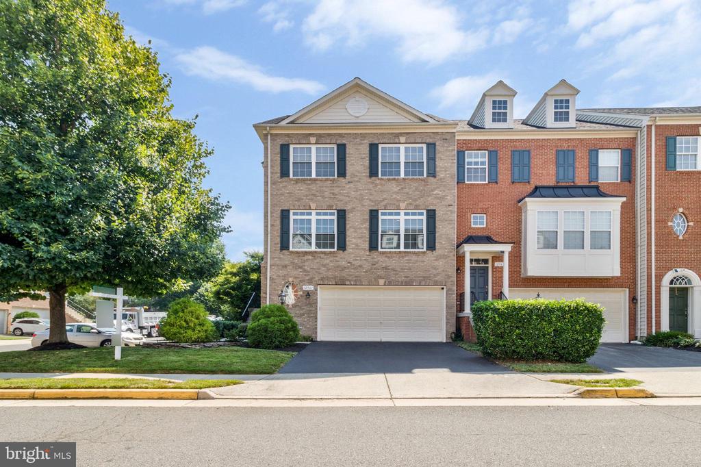 12561 Royal Wolf Pl