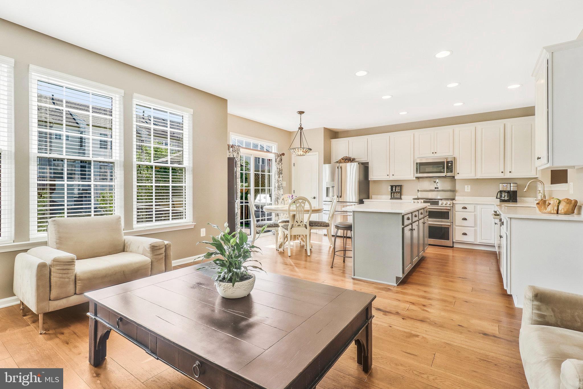 12561 Royal Wolf Pl