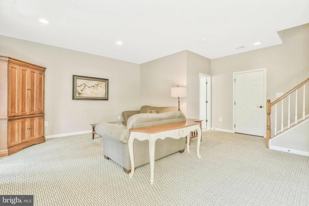 12561 Royal Wolf Pl