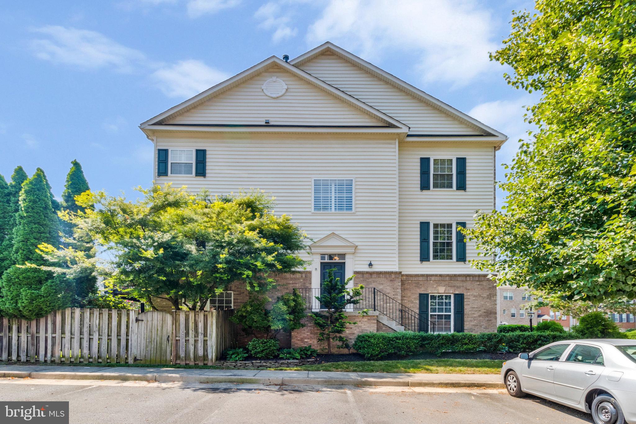 12561 Royal Wolf Pl