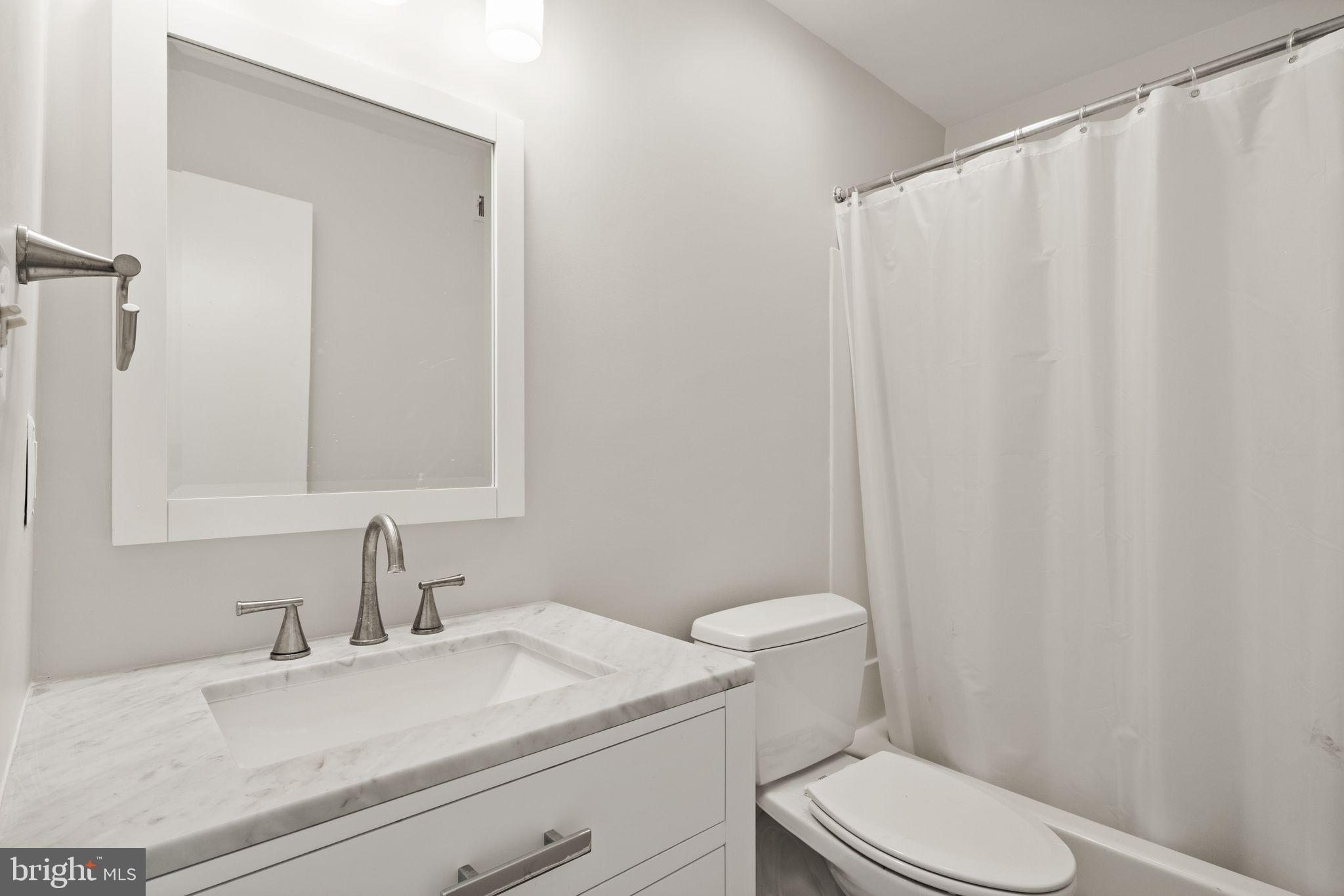 11557 Rolling Green Ct #300