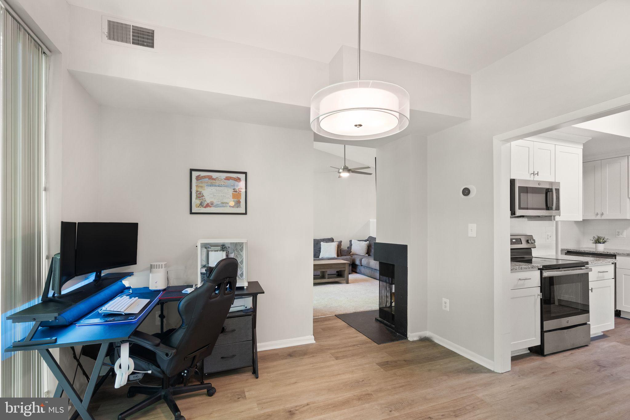 11557 Rolling Green Ct #300