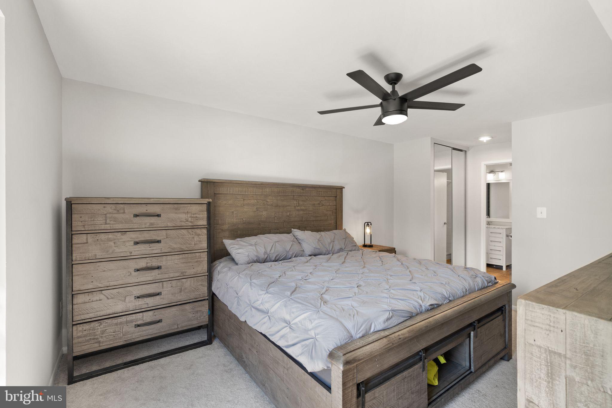 11557 Rolling Green Ct #300