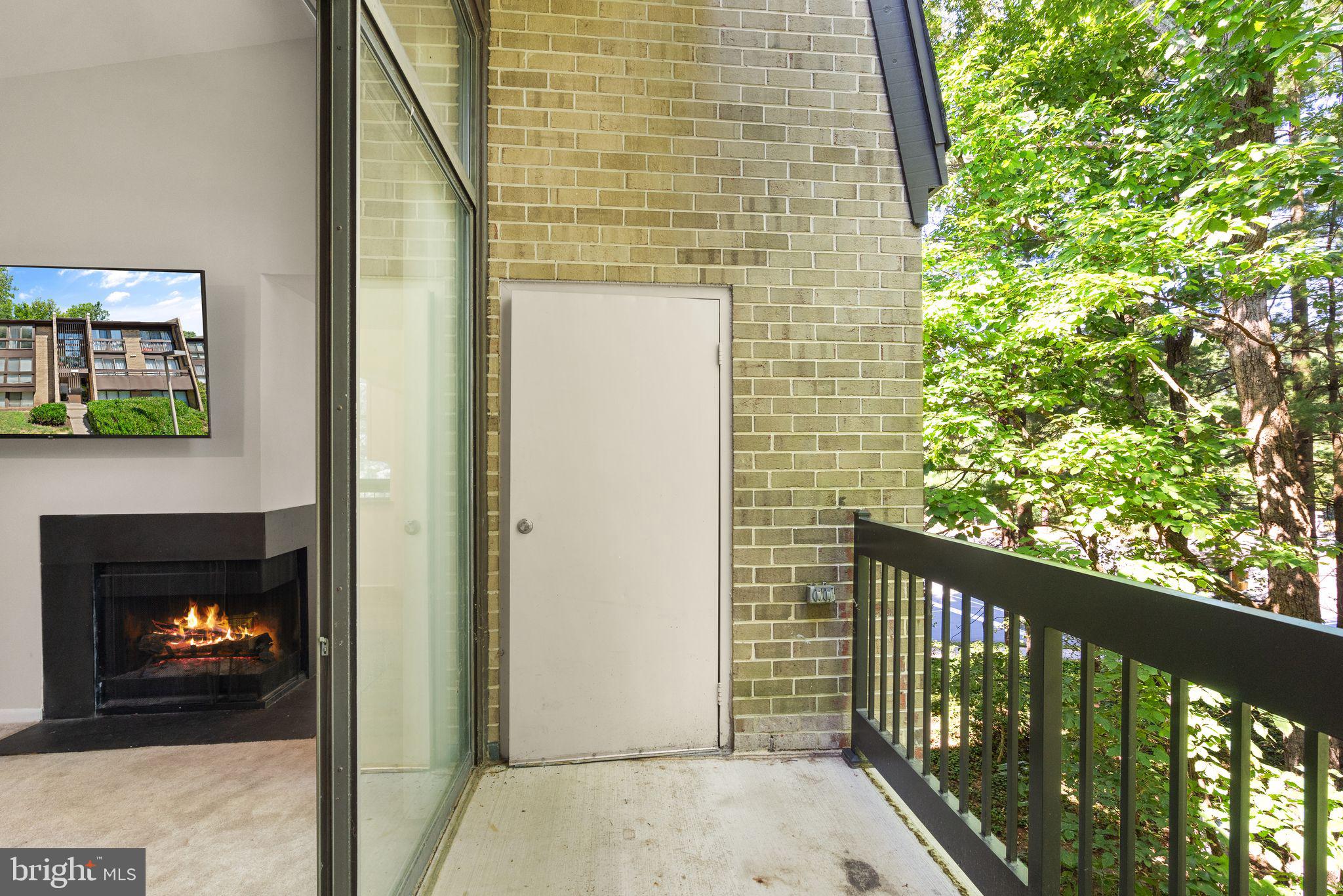 11557 Rolling Green Ct #300