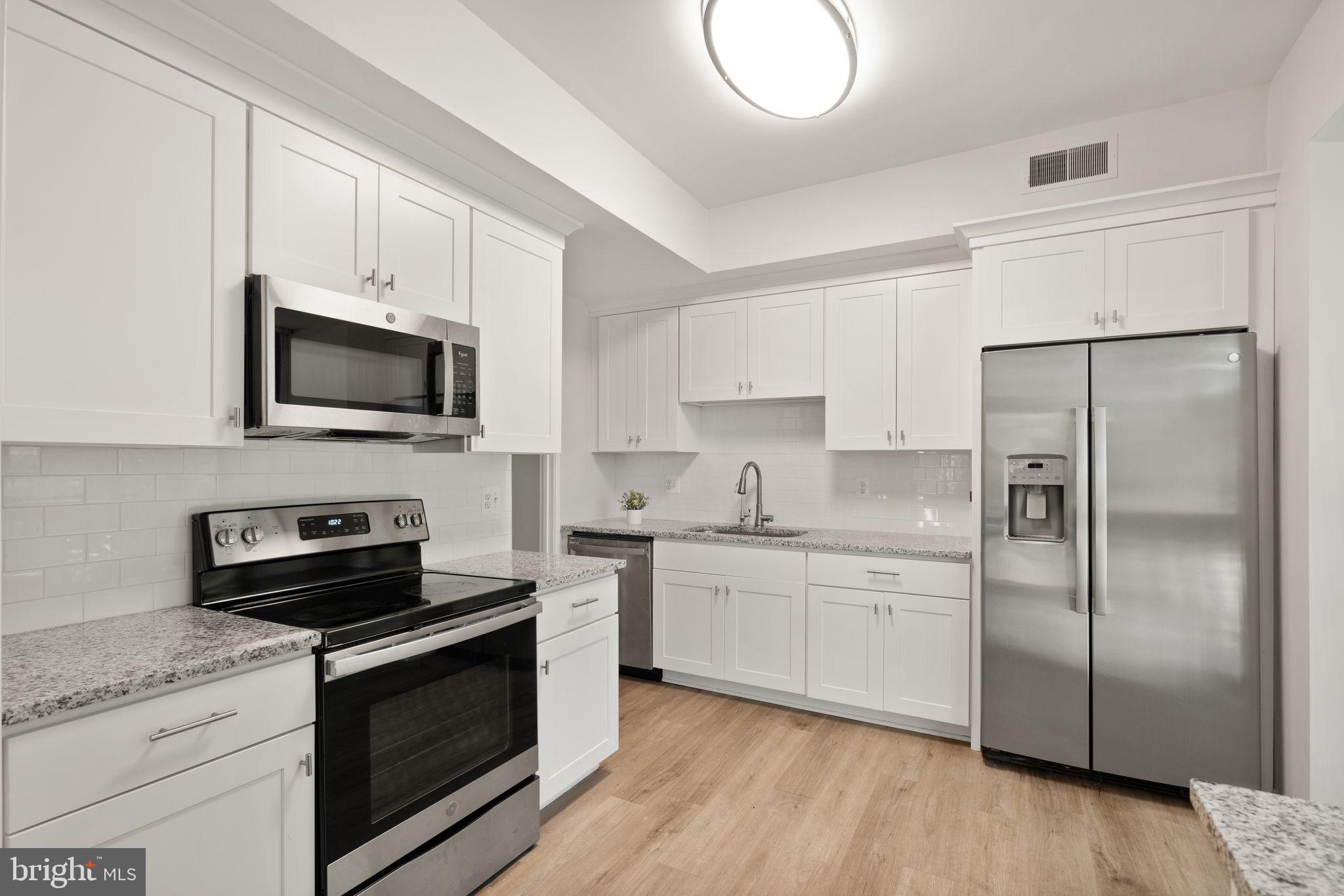 11557 Rolling Green Ct #300