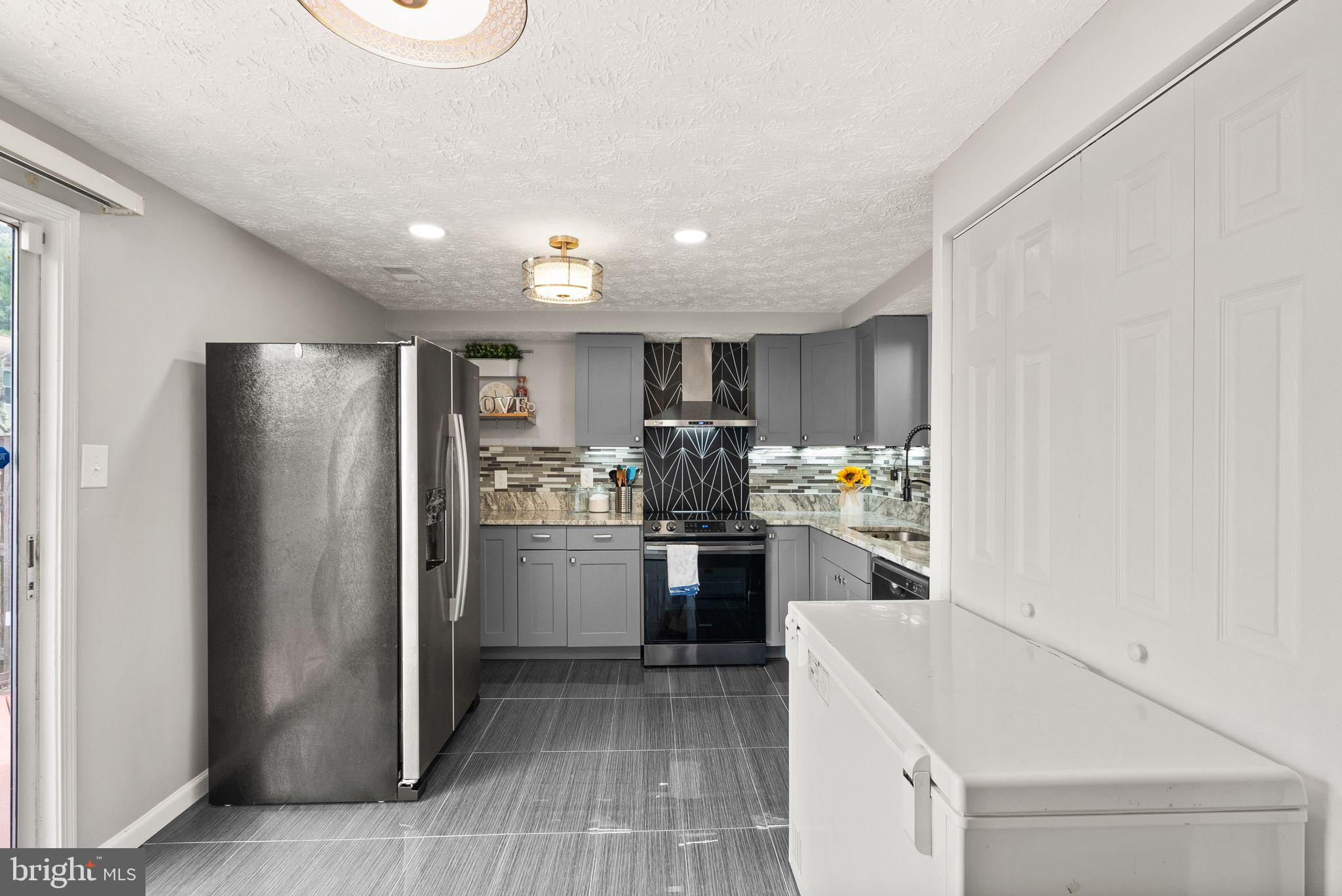 6951 Villa del Rey Ct