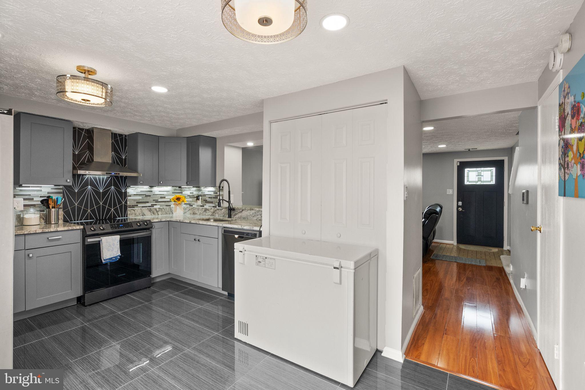 6951 Villa del Rey Ct